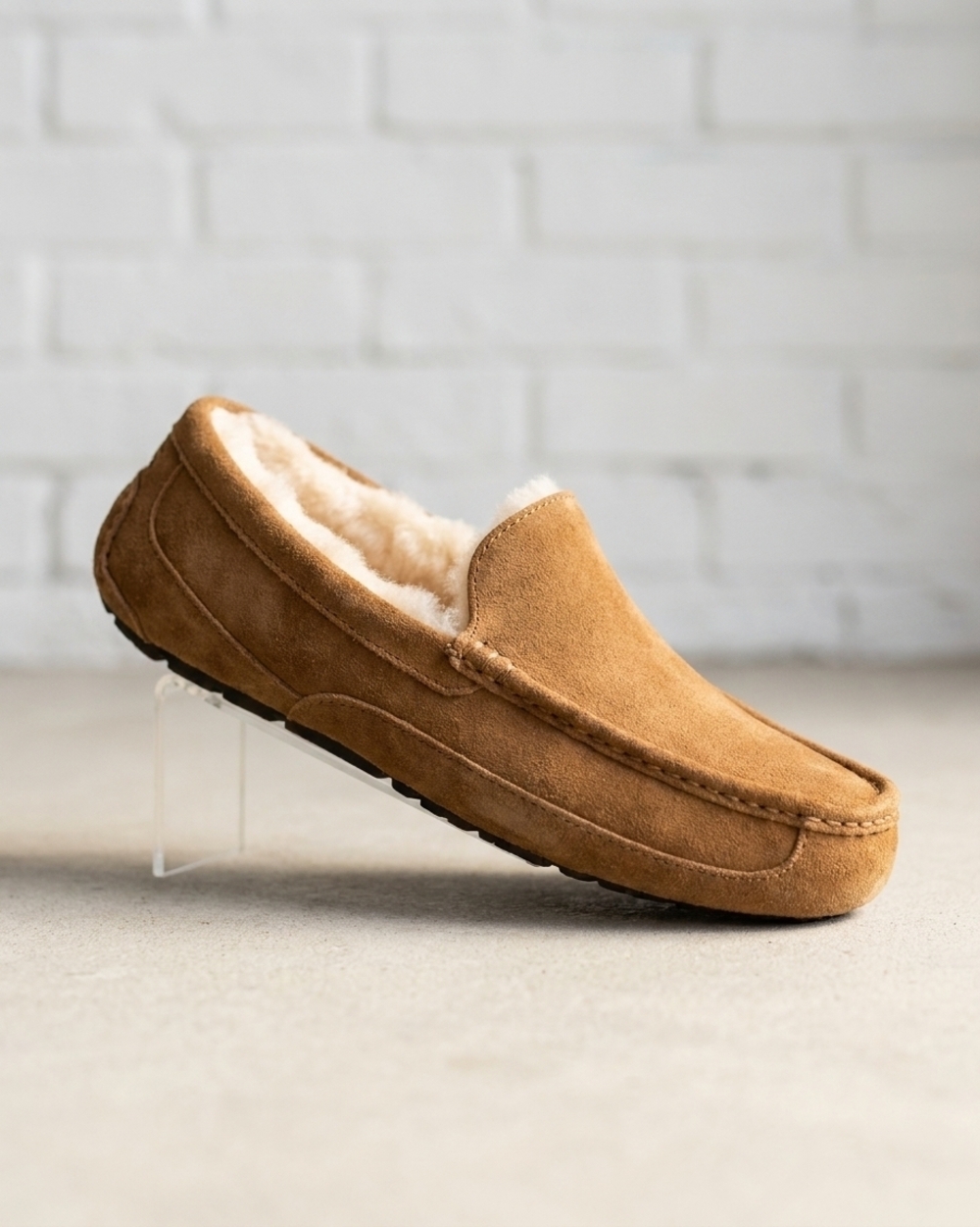 NEW UGG men's ascot slipper in chestnut